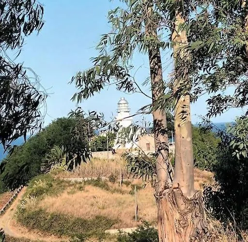 Il Faro Comfort A 500 M Dal Mare アパート *