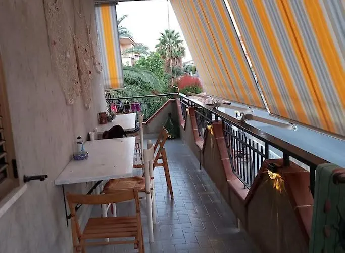 Il Faro Comfort A 500 M Dal Mare アパート *