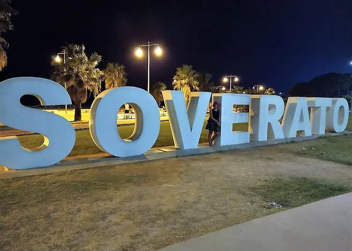 Il Faro Comfort A 500 M Dal Mare アパート *